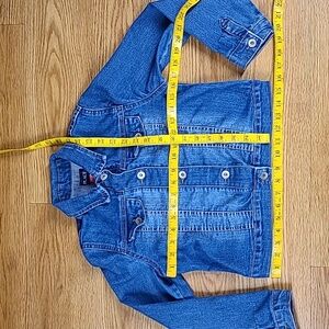 PLACE 10/12 LARGE, PRE-OWNED, 2023 GIRLS LIKE NEW BUTTON DENIM JACKET